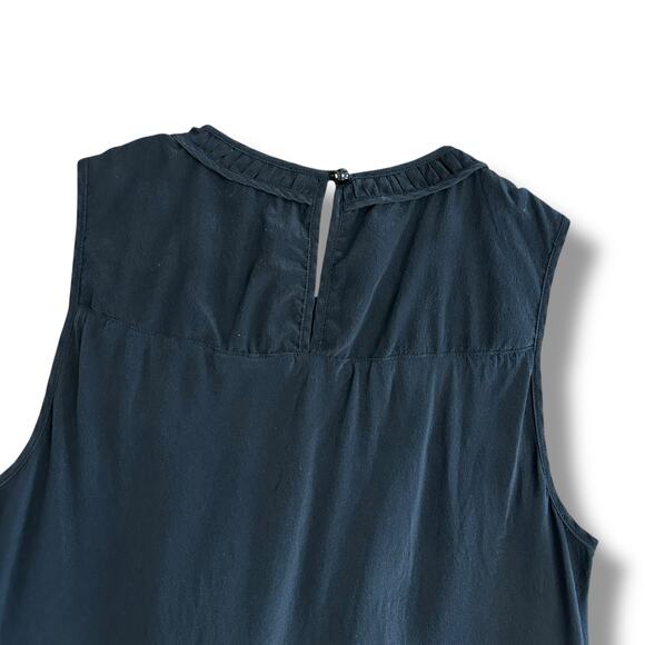 Banana Republic 100% Silk Black Sleeveless Blouse Top‎ M Cutout Neckline - Picture 6 of 8